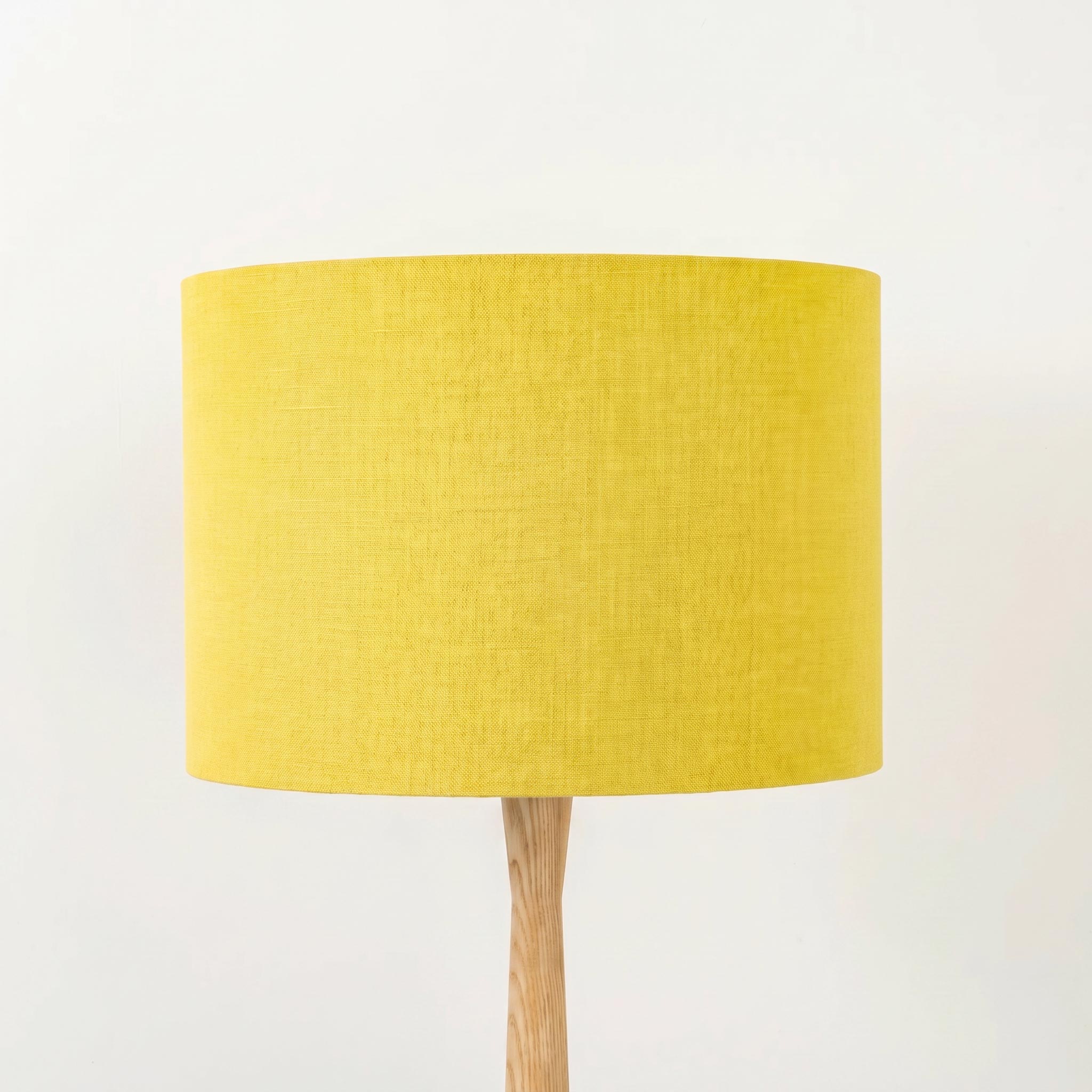 lemon-linen-lampshade-wooden-table-lamp_png.jpg