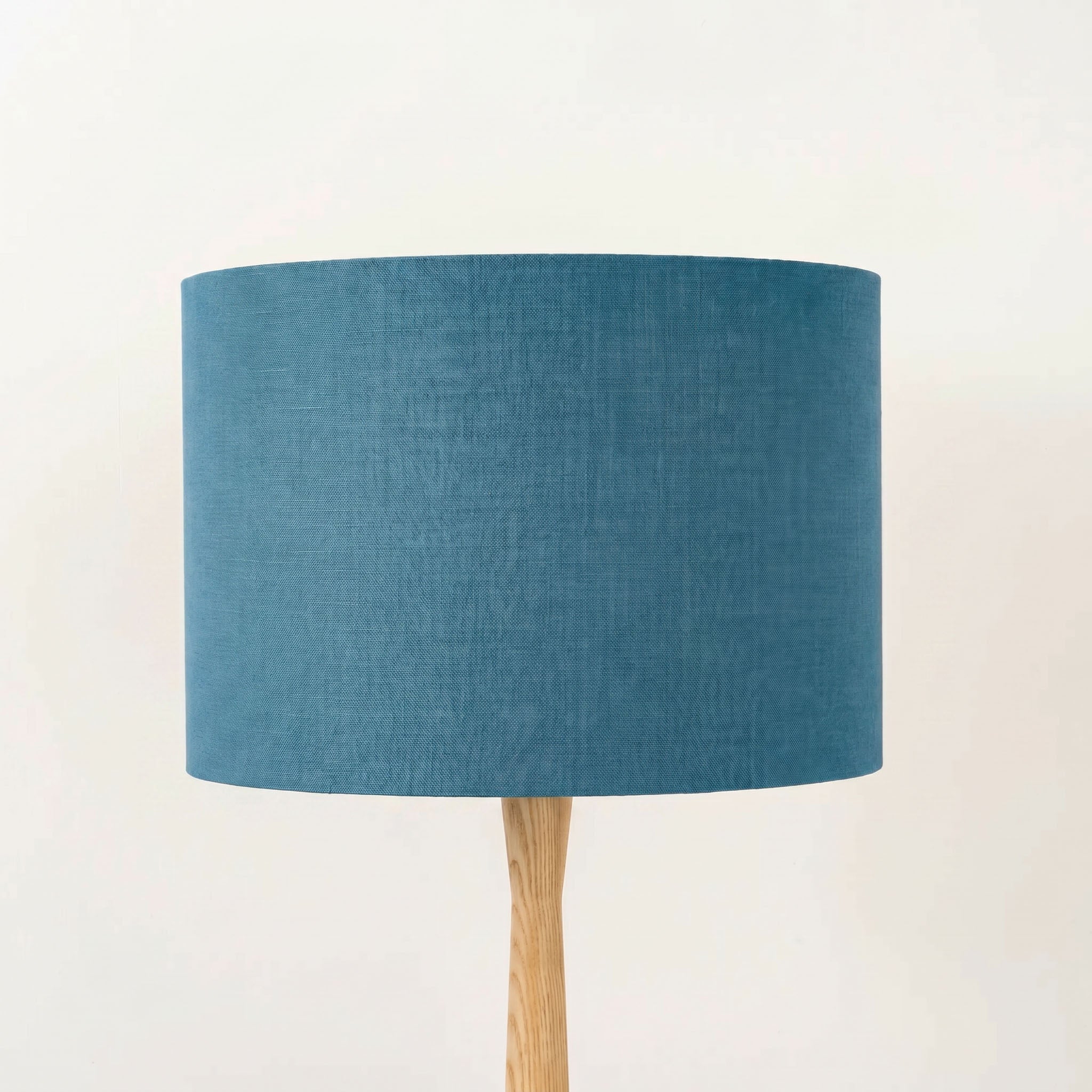 turqoise-blue-linen-lampshade-wooden-table-lamp_ed7be037-e253-4045-b620-7f9a1188a38d.jpg