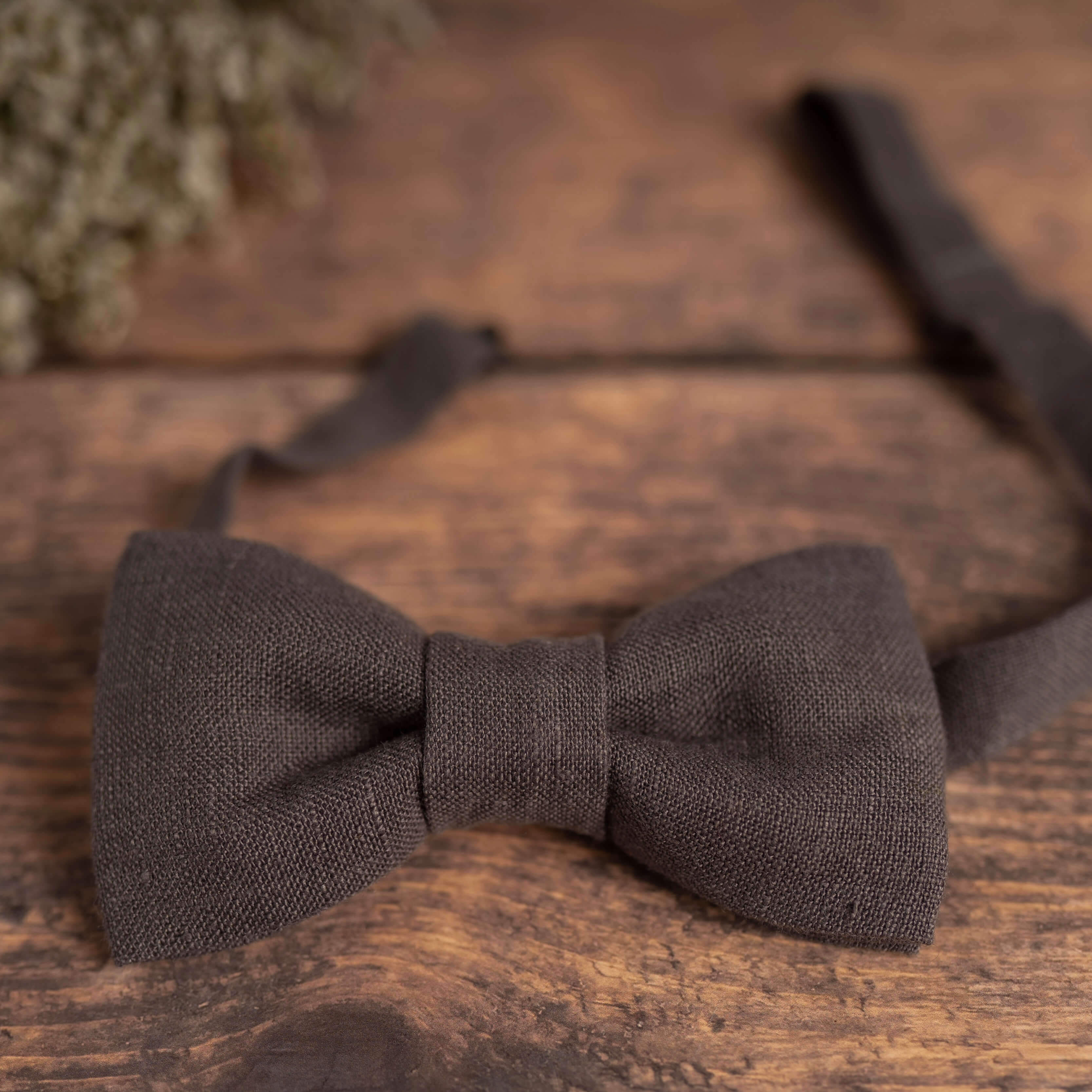 Graphite Grey Linen Bow Tie
